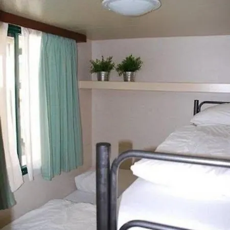 아파트 Ein Grosses Mobilheim Auf Einem Campingplatz Nahe Dem Meer Und Dem Badeort - B59772 비아레지오
