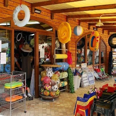 Ein Grosses Mobilheim Auf Einem Campingplatz Nahe Dem Meer Und Dem Badeort - B59772 Διαμέρισμα Βιαρέτζιο