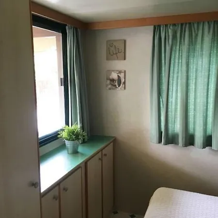 Apartment Ein Grosses Mobilheim Auf Einem Campingplatz Nahe Dem Meer Und Dem Badeort - B59772 Viareggio